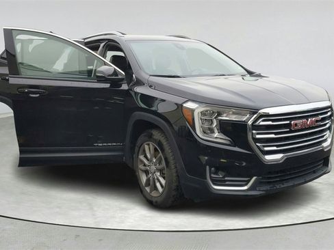 Used 2024 GMC Terrain SLT image 8