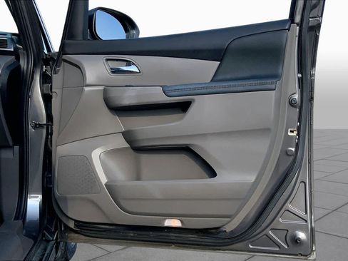 Used 2016 Honda Odyssey EX-L image 22