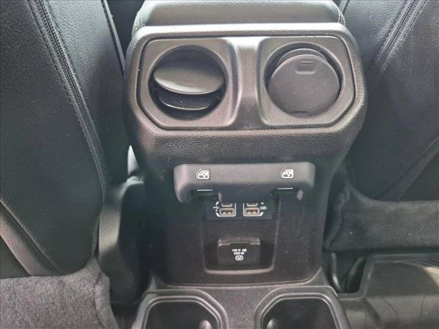 Used 2020 Jeep Gladiator Overland AWD/4WD image 16