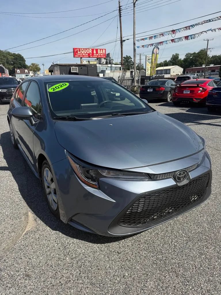 Used 2020 Toyota Corolla LE FWD image 4