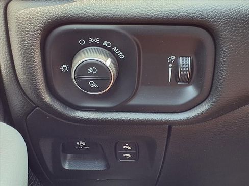Used 2023 RAM 1500 Big Horn image 24