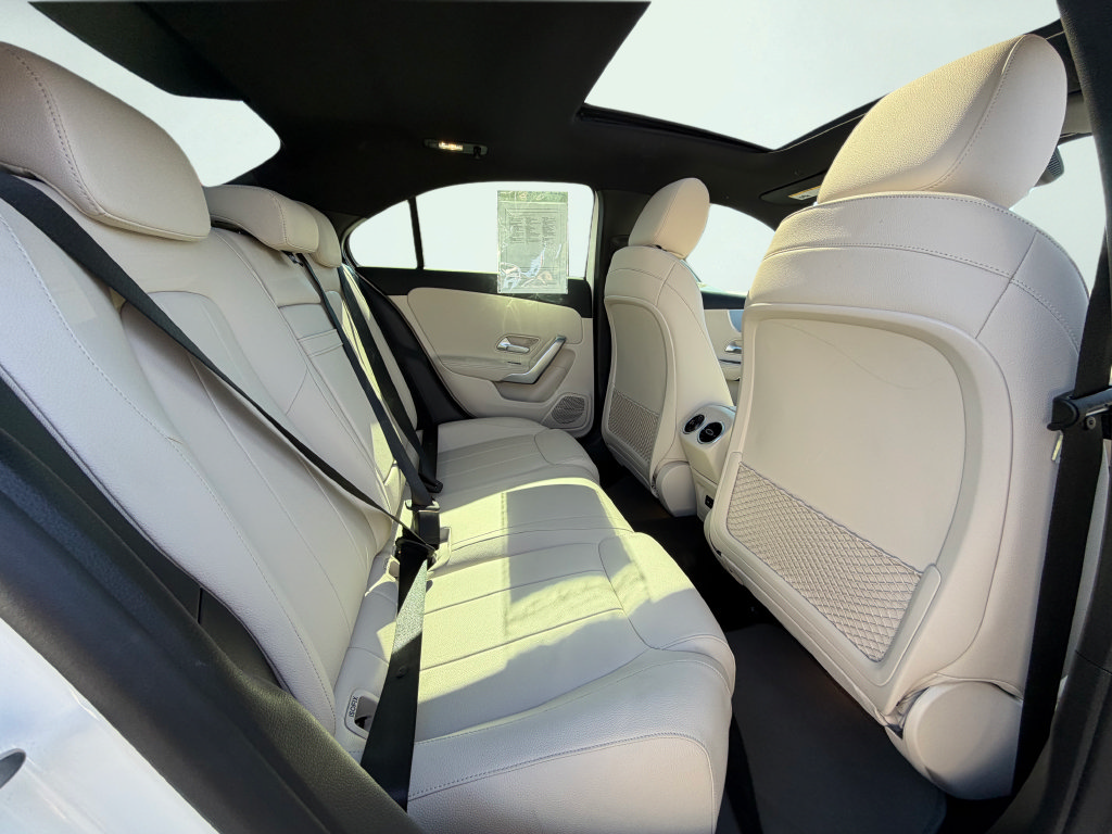 Used 2021 Mercedes-Benz A 220 image 39