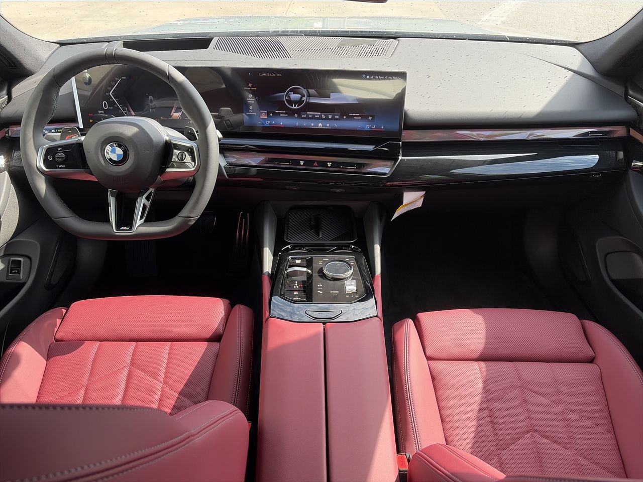 Used 2027 BMW 530i w/ M Sport Package RWD image 29