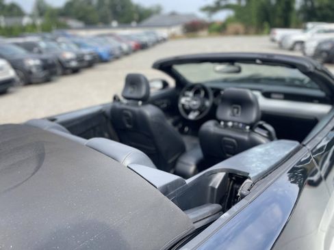 Used 2016 Ford Mustang Premium RWD image 12