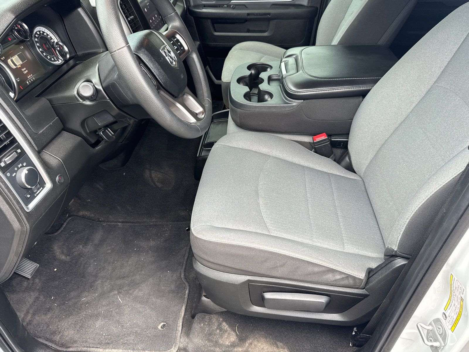 Used 2022 RAM 1500 Classic SLT w/ Electronics Group AWD/4WD image 9