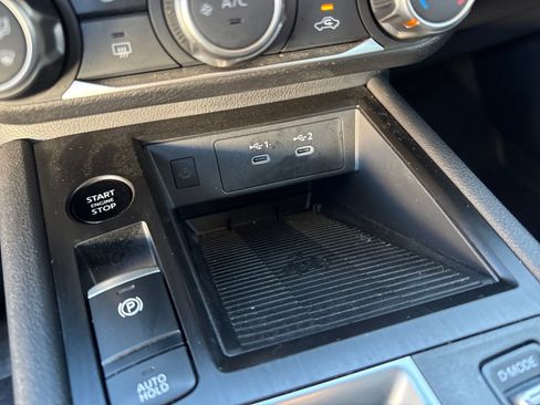 Certified 2025 Nissan Kicks SV w/ SV Premium Package image 18