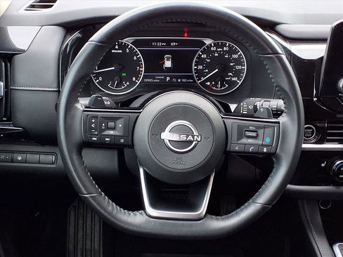 Used 2022 Nissan Pathfinder SV w/ SV Black Package image 20