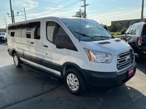 Used 2015 Ford Transit 350 XLT RWD image 3