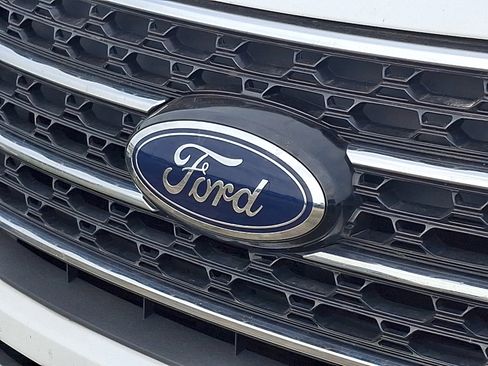 Certified 2021 Ford Explorer XLT w/ Class III Trailer Tow Package AWD/4WD image 4