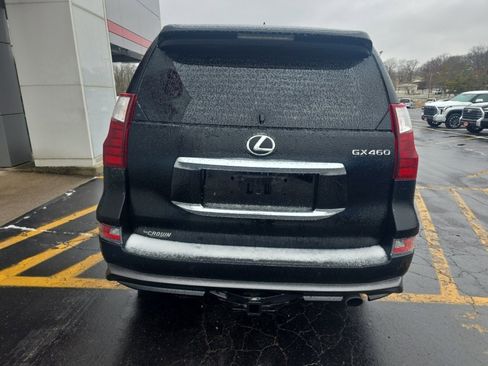 Used 2022 Lexus GX 460 Premium w/ Accessory Package image 4