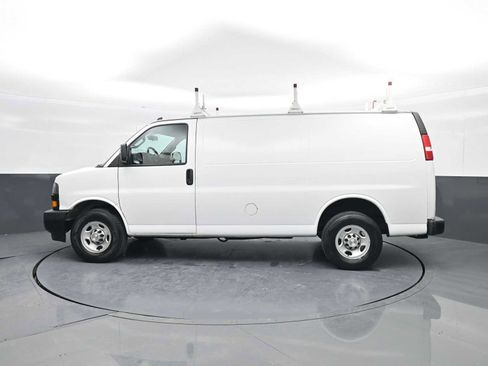 Used 2020 Chevrolet Express 2500 image 5