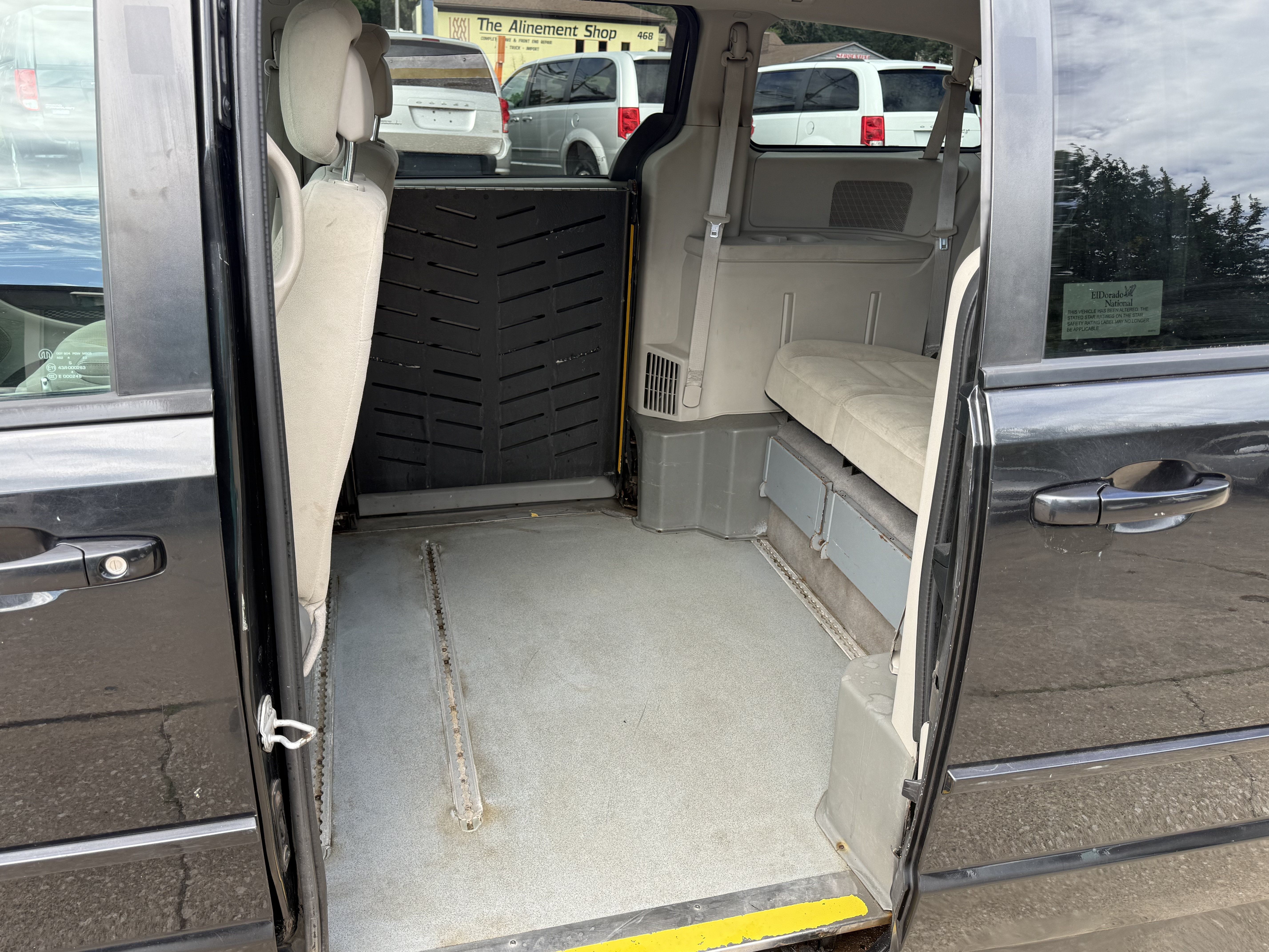 Used 2014 Dodge Grand Caravan SE w/ Quick Order Package 29E SE FWD image 24