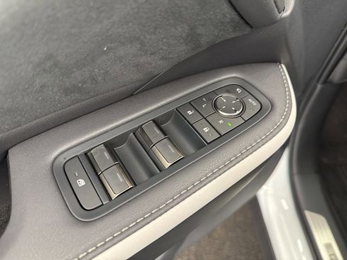 New 2026 Lexus TX 500h AWD image 34