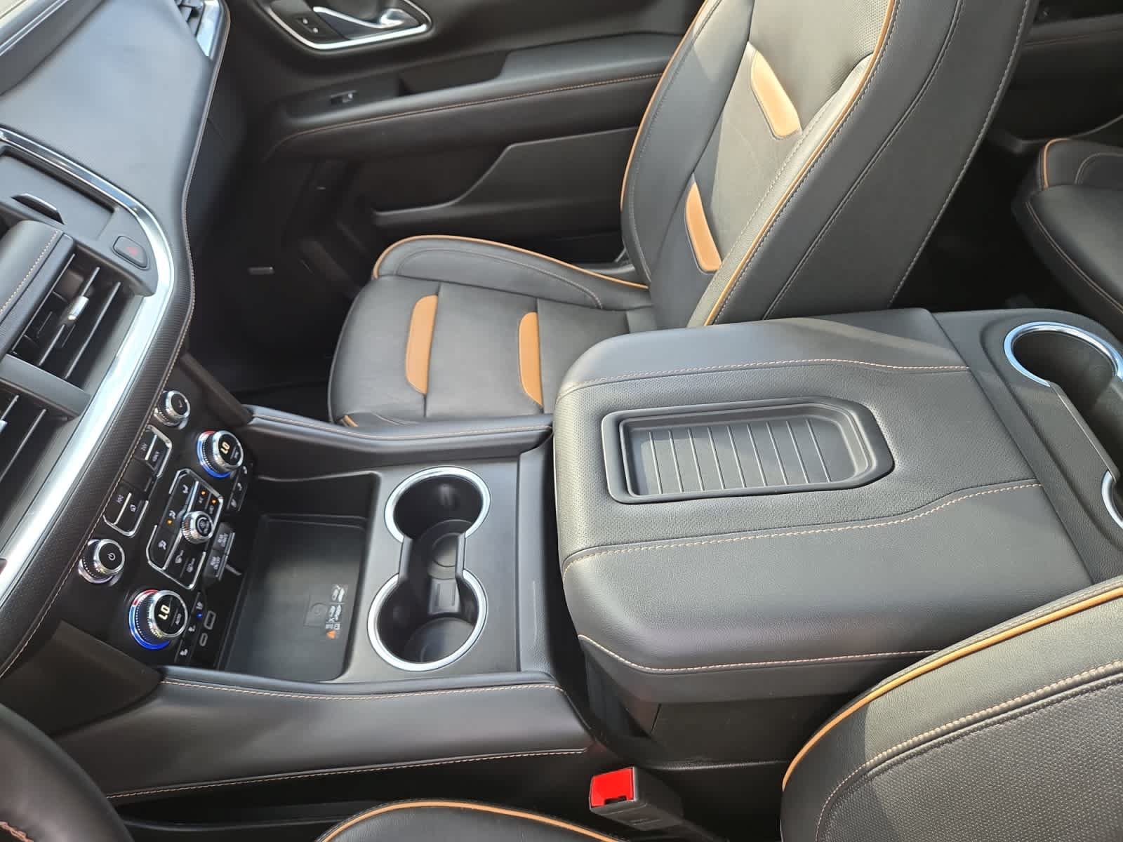 Used 2023 GMC Yukon AT4 w/ AT4 Premium Package AWD/4WD image 64