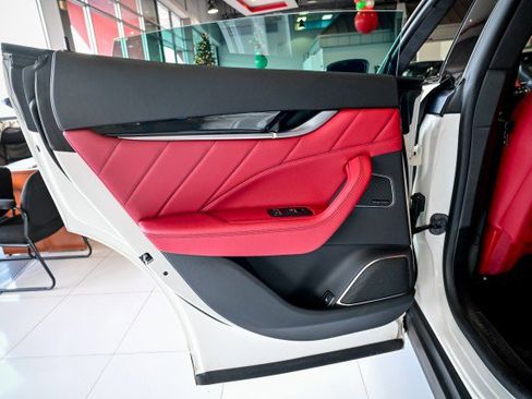 Used 2022 Maserati Levante GT image 21