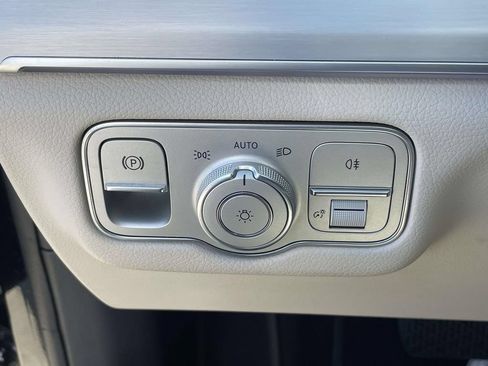 Used 2025 Mercedes-Benz GLE 350 4MATIC image 20