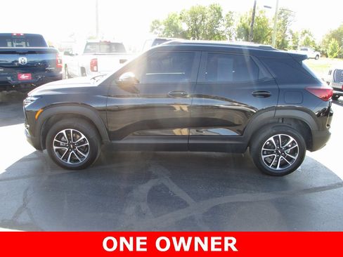 Certified 2025 Chevrolet TrailBlazer LT w/ LT Cold Weather Package image 9