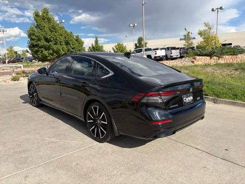 Used 2023 Honda Accord Touring image 3