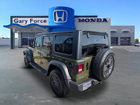 Used 2024 Jeep Wrangler Sport S image 3