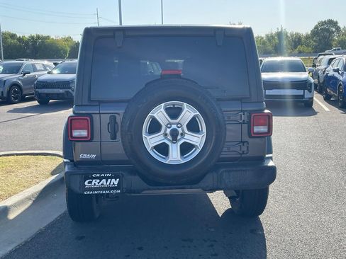 Used 2021 Jeep Wrangler Unlimited Sport AWD/4WD image 6