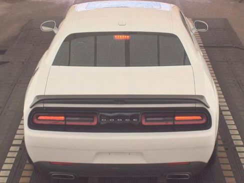 Used 2022 Dodge Challenger R/T Scat Pack RWD image 10