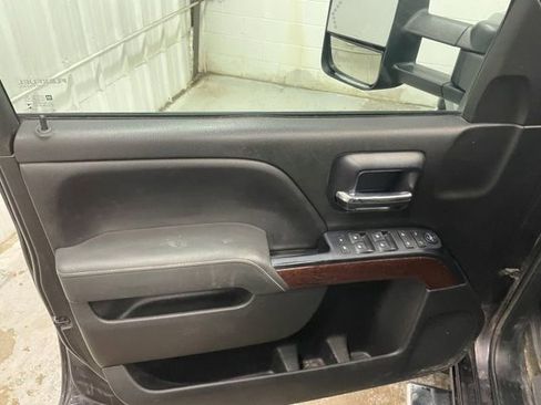 Used 2015 GMC Sierra 2500 SLE image 13