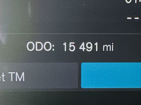 Used 2025 Volvo XC40 B5 Plus image 19