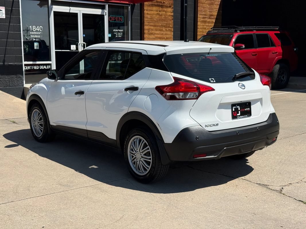 Used 2020 Nissan Kicks S FWD image 3