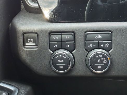 Used 2022 Chevrolet Silverado 1500 RST w/ Z71 Off-Road Package image 26