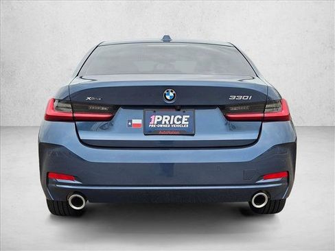 Used 2025 BMW 330i xDrive Sedan w/ M Sport Package AWD/4WD image 7