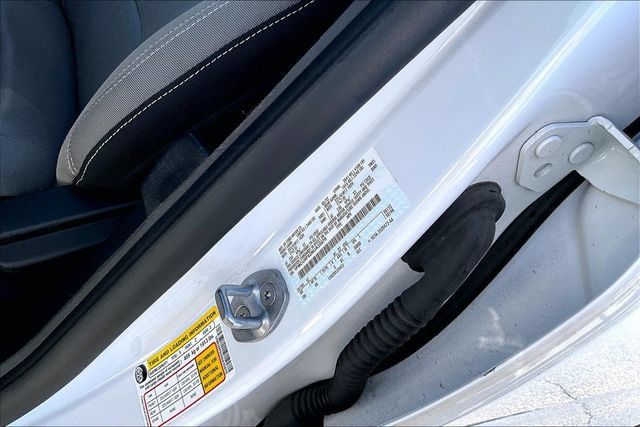 Used 2022 Ford Escape S AWD/4WD image 17