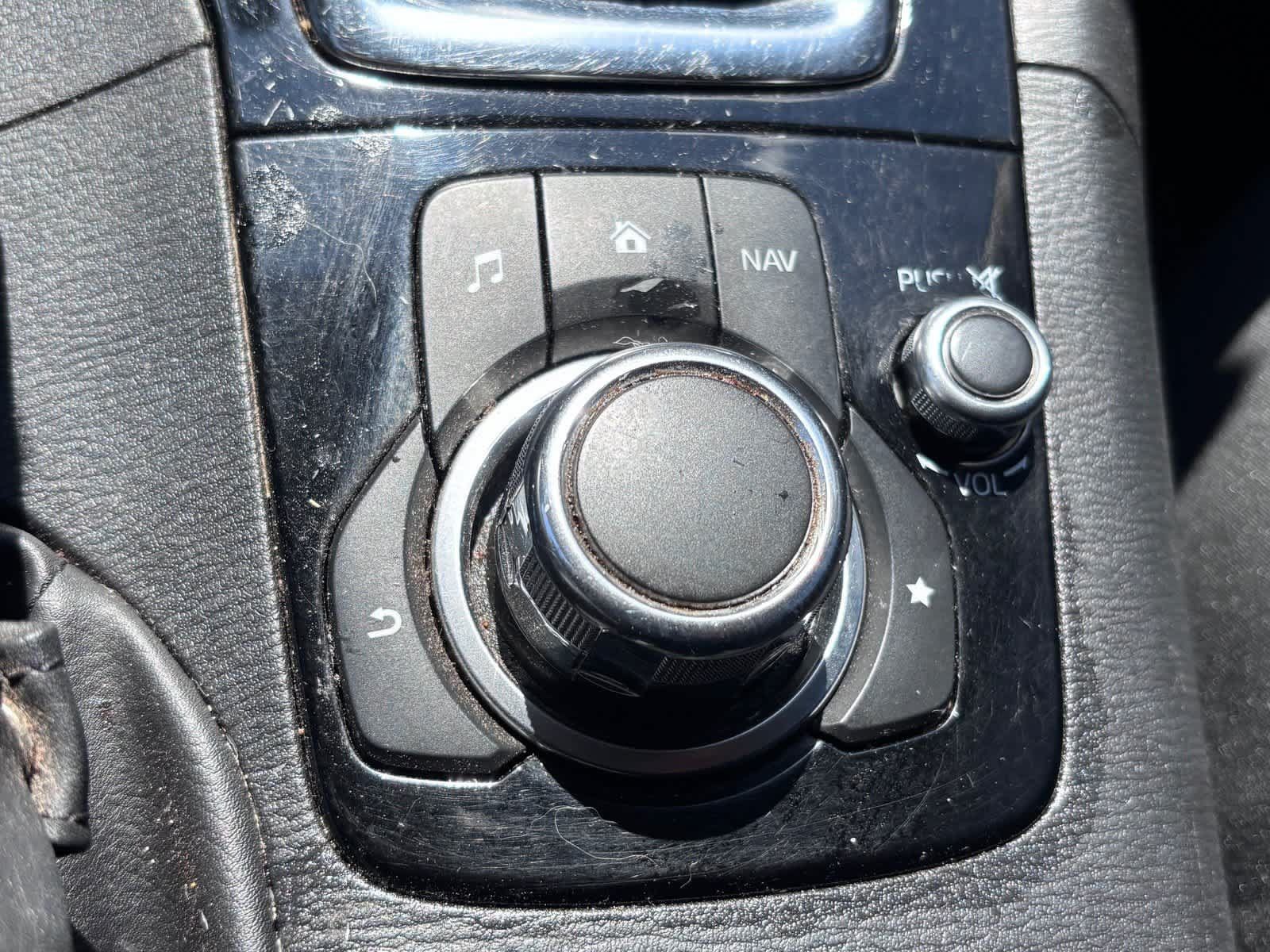 Used 2015 MAZDA MAZDA3 i Touring FWD image 18