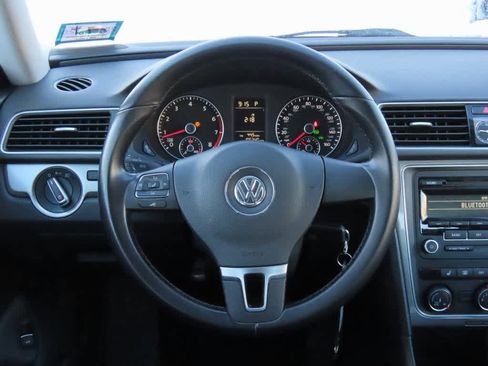 Used 2014 Volkswagen Passat 1.8T Wolfsburg Edition image 18