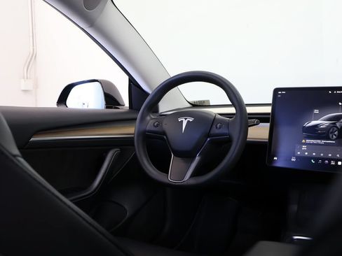 Used 2022 Tesla Model 3 Long Range AWD/4WD image 24