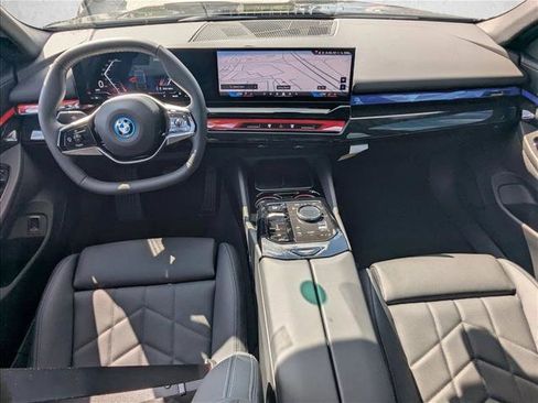 New 2026 BMW i5 eDrive40 image 14