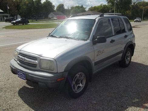 Used 2001 Chevrolet Tracker ZR2 image 3