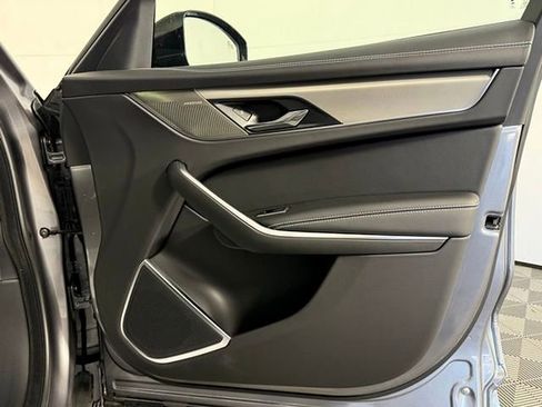 New 2026 Jaguar F-PACE R-Dynamic S image 18