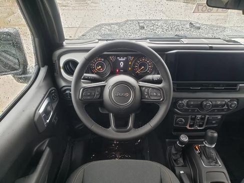 New 2026 Jeep Gladiator Sport image 9