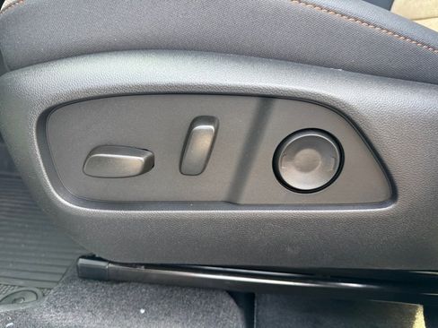 New 2026 Chevrolet Equinox ACTIV w/ Convenience Package III image 24