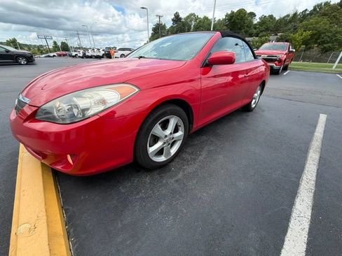 Used 2005 Toyota Solara SE FWD image 3