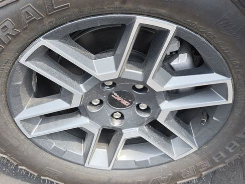 New 2026 GMC Terrain AT4 w/ Convenience Package III image 32