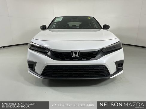 Used 2024 Honda Civic Sport image 2