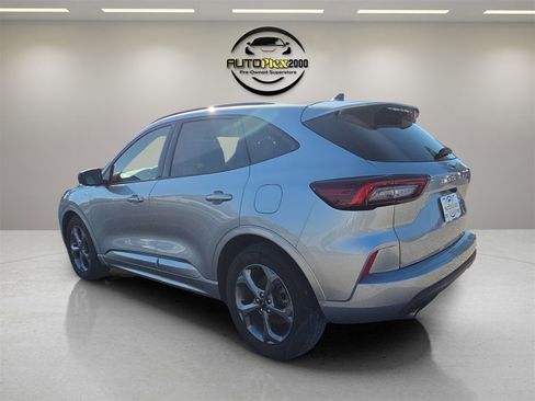 Used 2023 Ford Escape ST-Line image 5