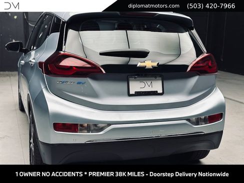 Used 2017 Chevrolet Bolt Premier w/ Driver Confidence II Package FWD image 16