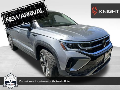 Used 2022 Volkswagen Taos SEL AWD/4WD image 1