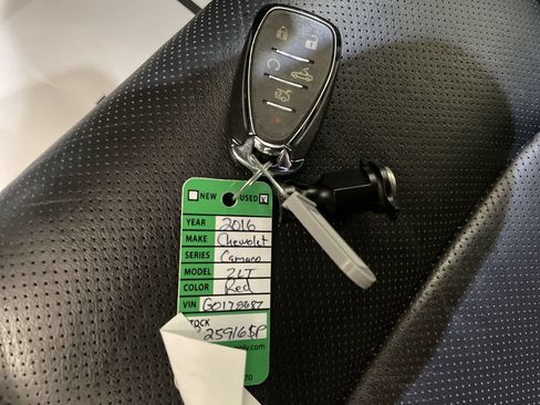 Used 2016 Chevrolet Camaro LT RWD image 29