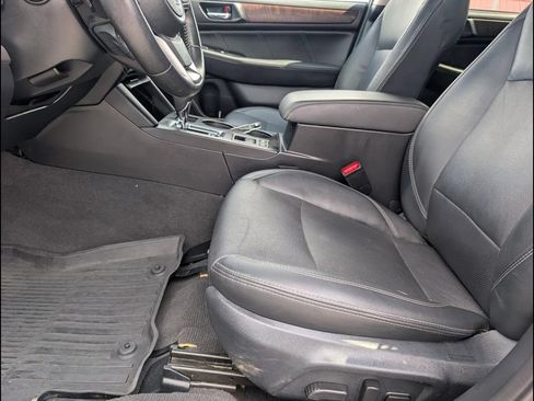 Used 2019 Subaru Outback 3.6R Limited w/ Popular Package #2 AWD/4WD image 12