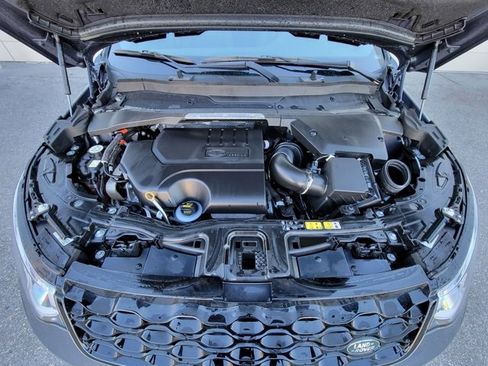 Used 2025 Land Rover Discovery Sport Dynamic SE image 9