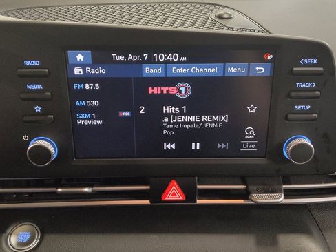 Used 2022 Hyundai Elantra SEL image 25