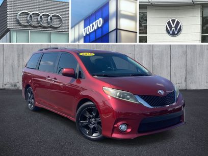 Used 2015 Toyota Sienna SE